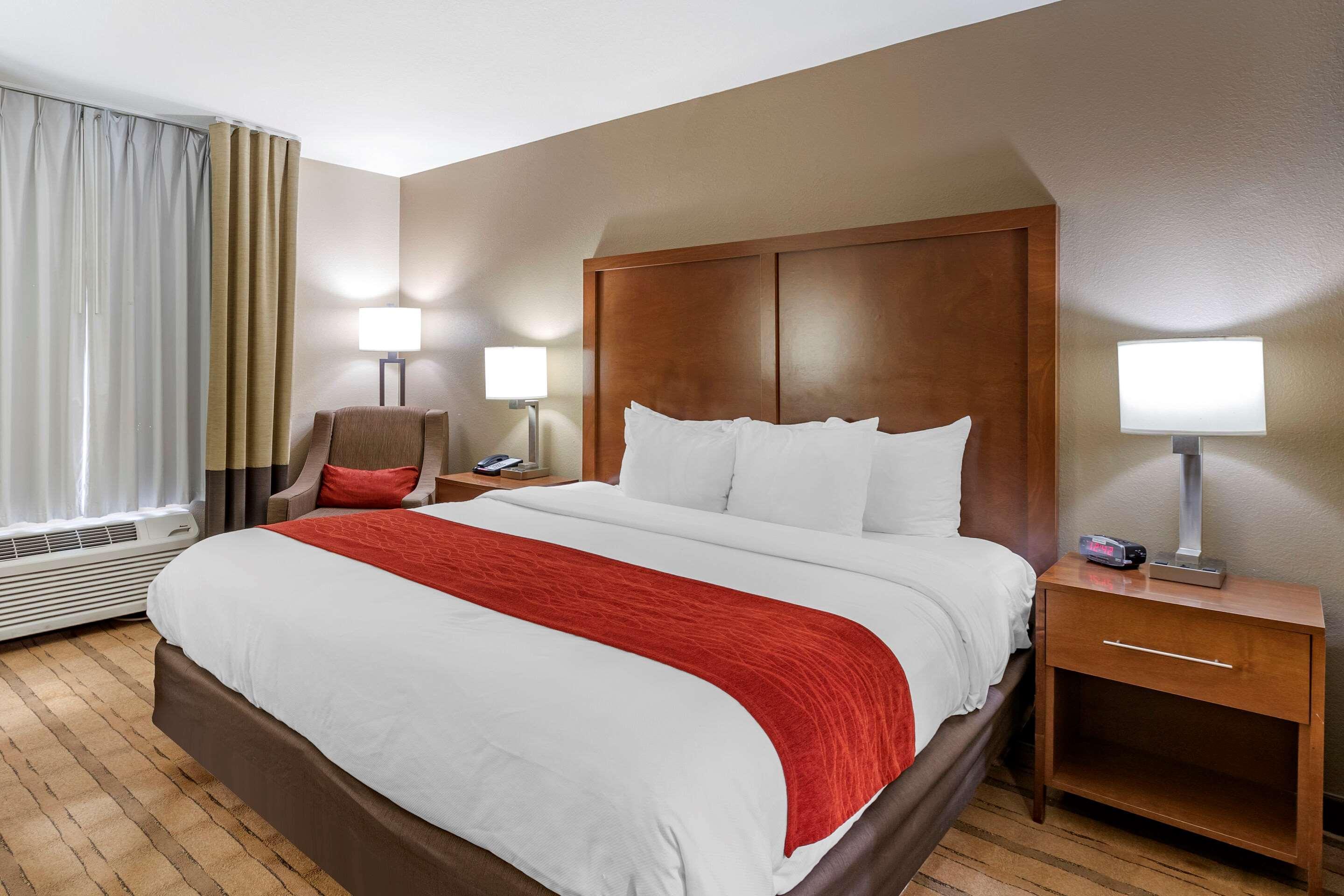 Comfort Inn & Suites Cedar Rapids North - Collins Road Buitenkant foto