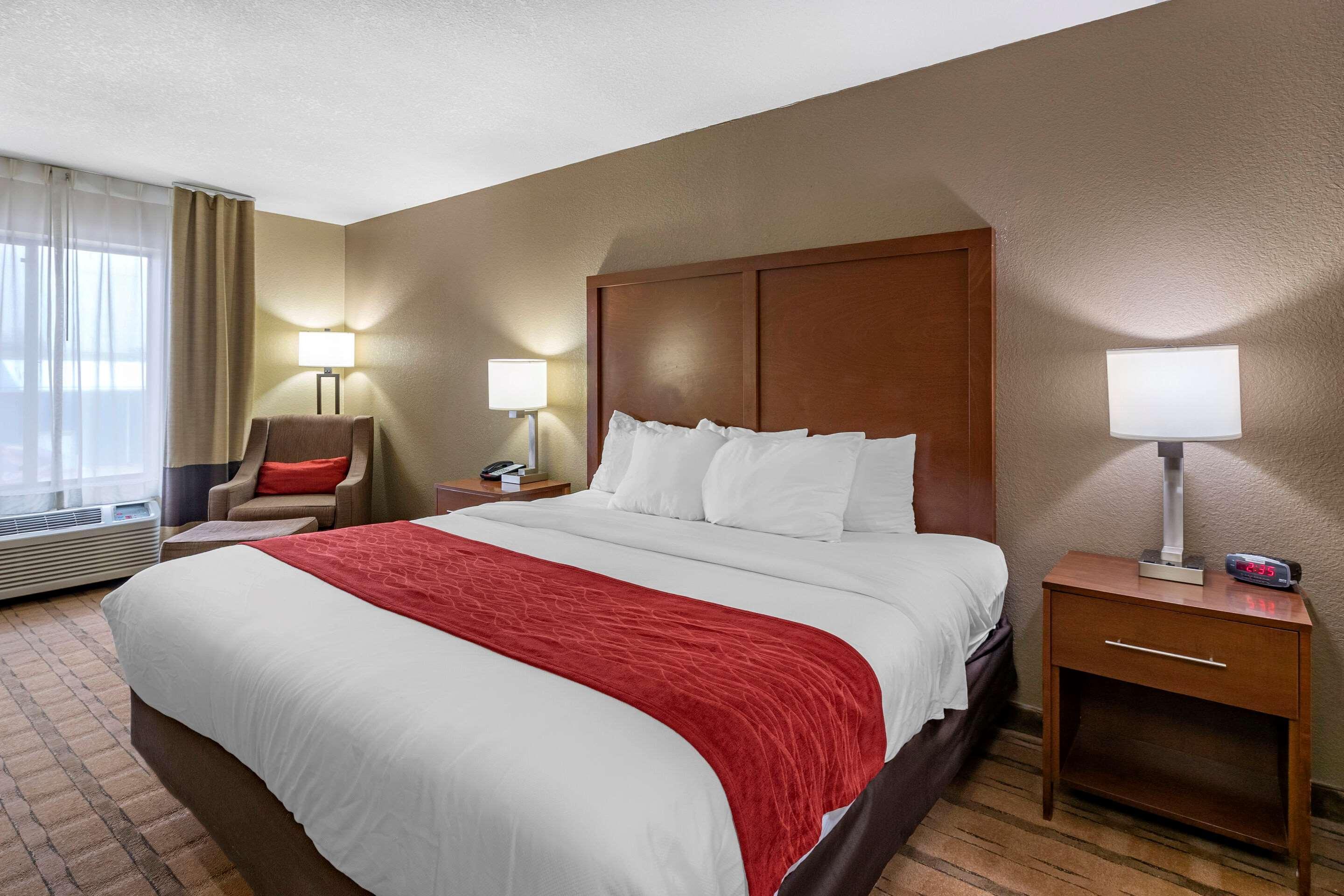 Comfort Inn & Suites Cedar Rapids North - Collins Road Buitenkant foto