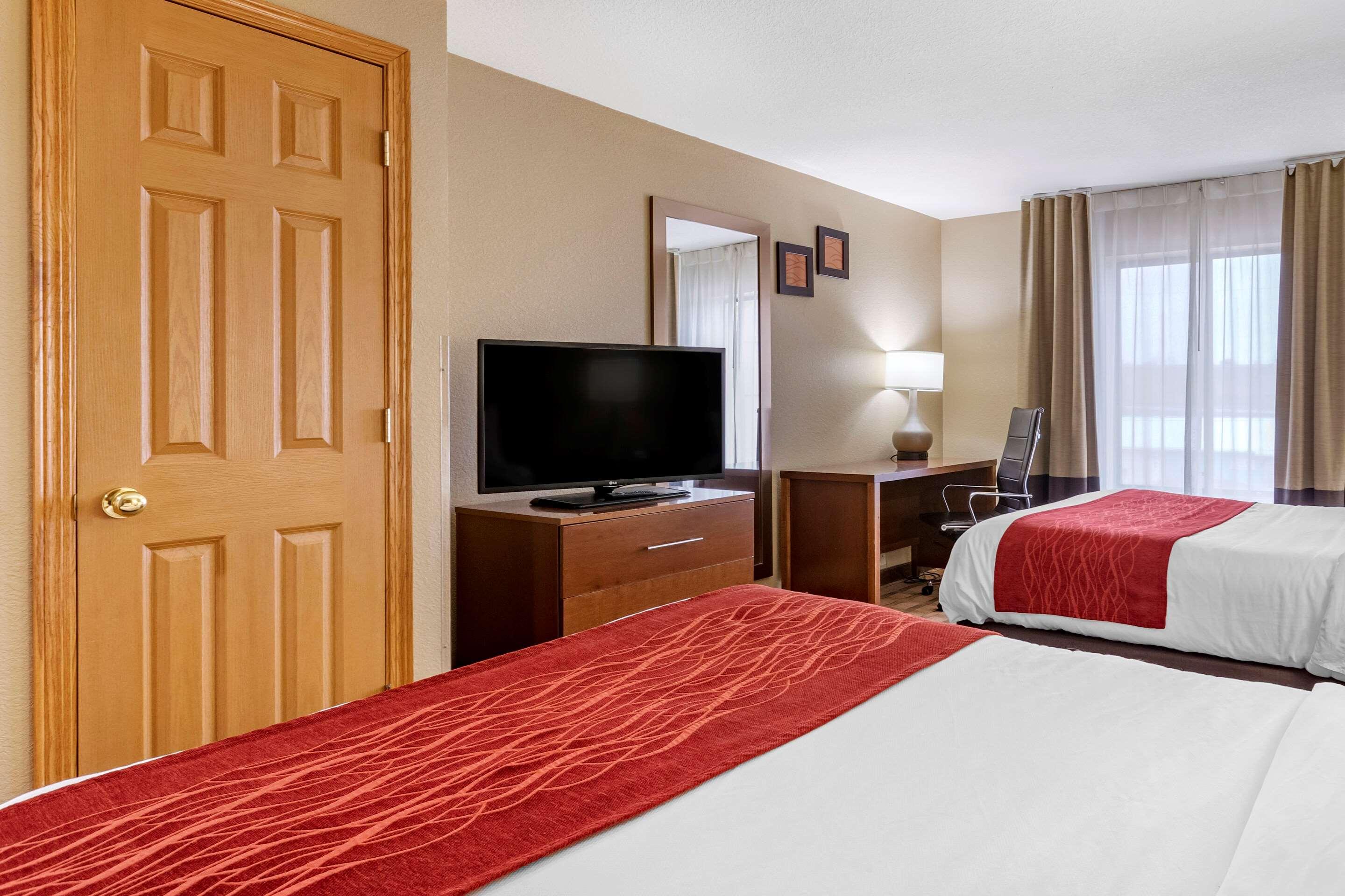 Comfort Inn & Suites Cedar Rapids North - Collins Road Buitenkant foto